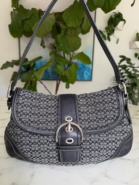 COACH Vintage Y2K Soho Signature Large Flap Shoulder Bag F10926 Black Leather